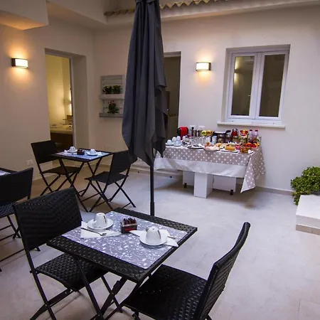 La Terra Del Benessere Oda ve Kahvaltı 3*