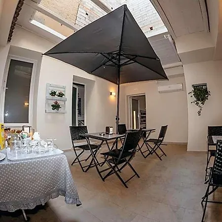 La Terra Del Benessere Bed & Breakfast 3*